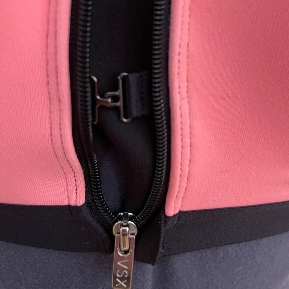 Victoria's Secret VSX Sports Bra Coral Watermelon Sparkly Mesh Sports Bra 34DD E - Picture 3 of 12